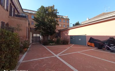 GARAGE in Vendita centro FERRARA